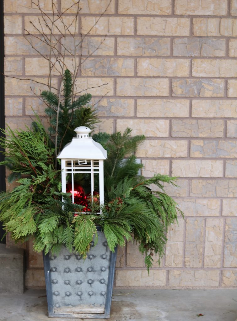 WINTER PORCH POT