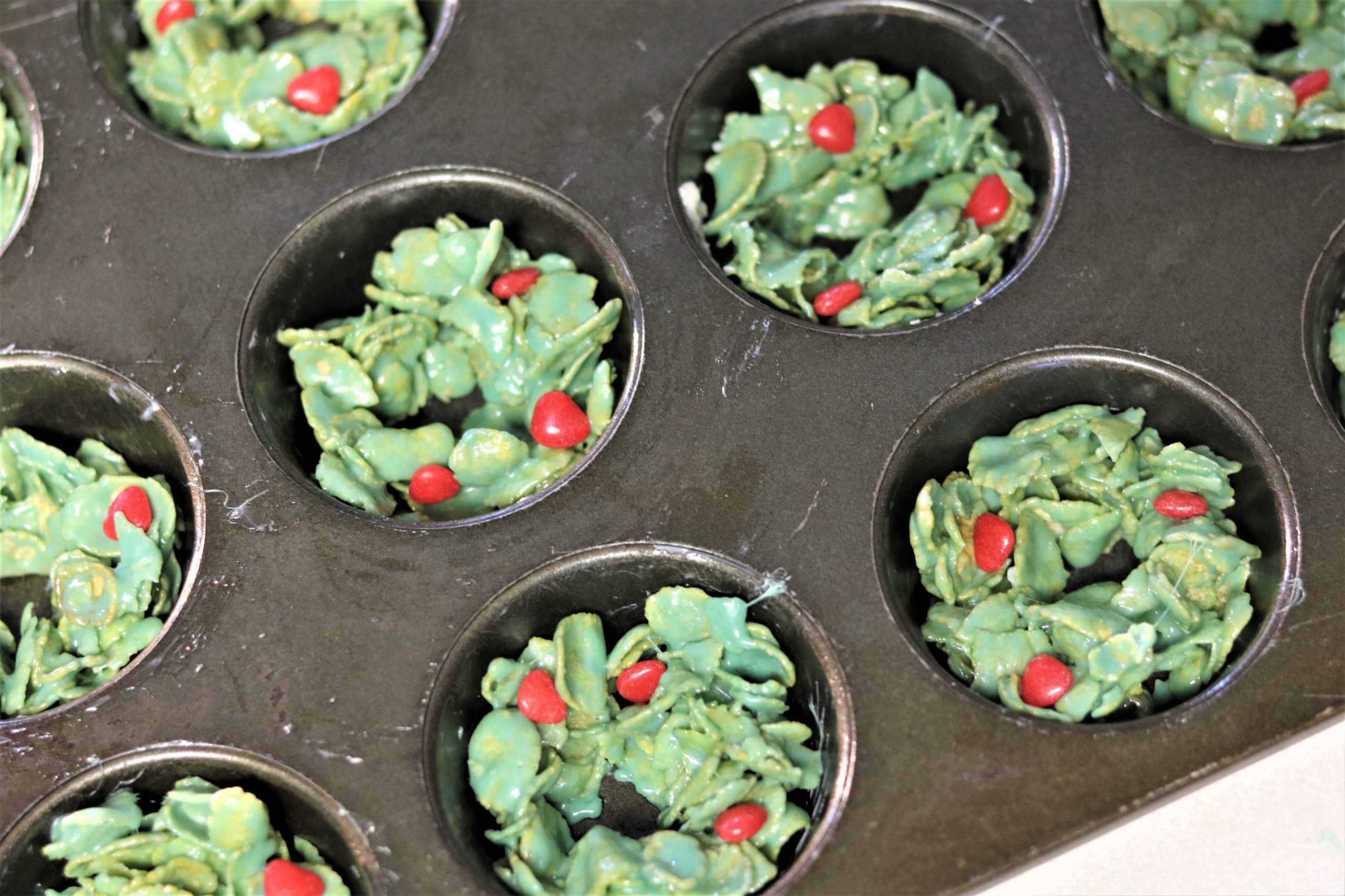 Cornflake Christmas wreaths