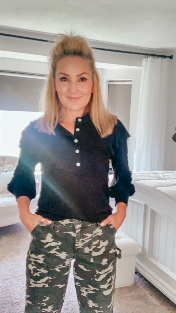WHAT TO WEAR WITH CAMO PANTS - MY HAPPY PLACE